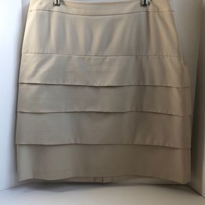 Larry Lavine stretch tiered layered skirt size 10